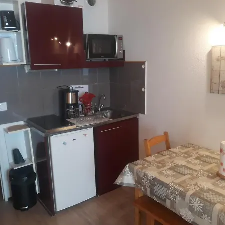 Le Pluton B84 Wifi Apartment